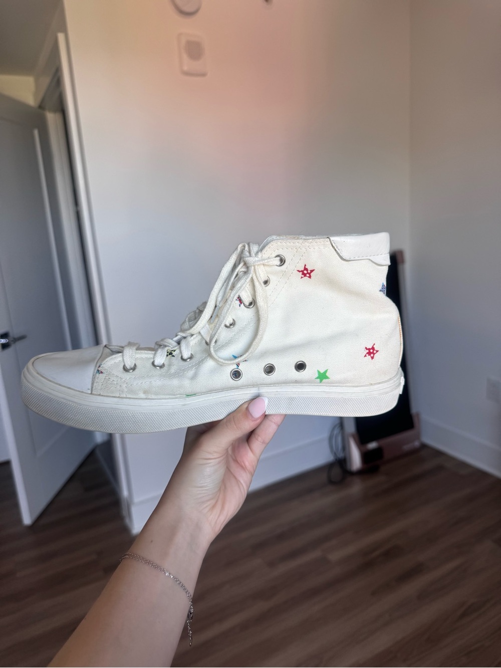 Saint Laurent Paris Men’s White Trainers - Picture 2 of 6